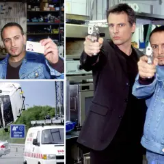 Kobra Oddział Specjalny: dwaj agenci z pistoletami, wypadek samochodowy i warsztat.