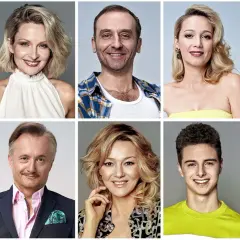 Portretowa galeria aktorów: obsada Kowalscy kontra Kowalscy. Uśmiechnięci ludzie w różnym wieku, od młodych po starszych.