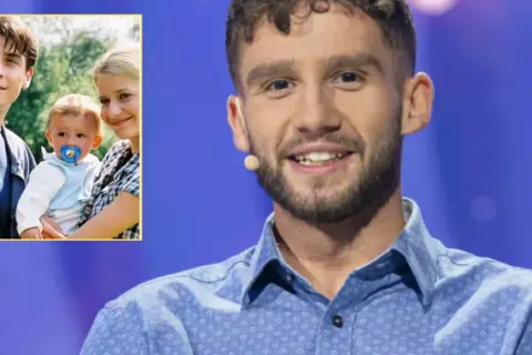Kto odchodzi z serialu M jak Miłość? Na zdjęciu młody Piotr Zelt z rodziną i jego obecna twarz.