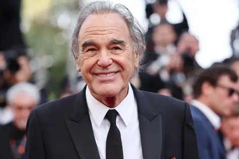 Oliver Stone: Odpowiedź na hasło "Oliver, reżyser" + filmy
