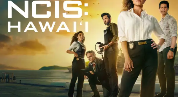 NCIS: Hawaii obsada w pełnym składzie, gotowa do akcji na tle zachodzącego słońca.