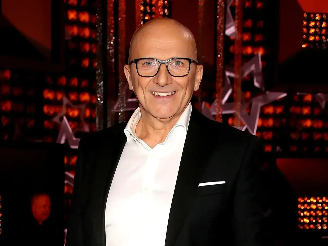 Robert Rozmus - kim jest aktor, piosenkarz i showman?