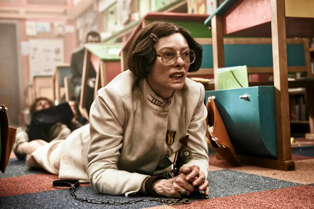 Tilda Swinton jako Pani P. w
