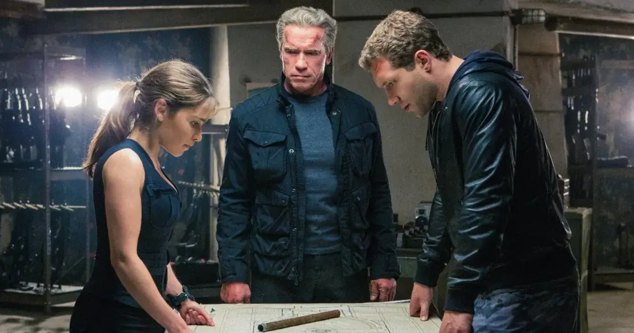 Terminator Genisys obsada: Sarah Connor, T-800 i Kyle Reese analizują plany.