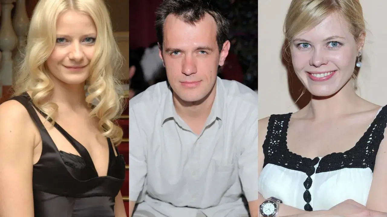 Kto gra w M jak Miłość? Na zdjęciu aktorki Joanna Koroniewska i Julia Rosnowska oraz aktor Tomasz Ciachorowski.