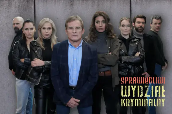 Sprawiedliwi Wydział Kryminalny: obsada serialu w pełnym składzie. Grupa śledczych gotowa do akcji.