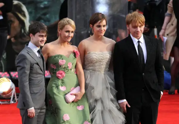 Daniel Radcliffe, J.K. Rowling, Emma Watson i Rupert Grint na premierze filmu z serii Harry Potter.